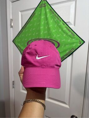 Nike Heritage 86 Club Cap Solo Big Swoosh Dad Hat Pink Adjustable Medium/Large